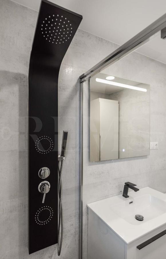 מאלגה Sunny & Modern Apartment - Center By Rems מראה חיצוני תמונה